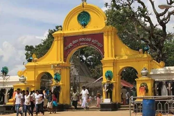 கதிர்காமத்தை நோக்கி துவிச்சக்கர வண்டி பயணத்தில் யாழ்.இளைஞர்கள்!