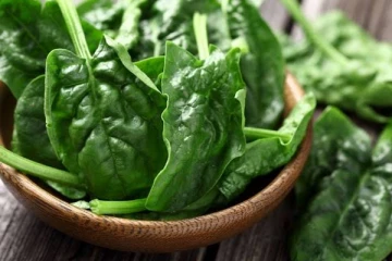 உடல் எடையை குறைக்க இந்த கீரைகளை எடுத்துக்கோங்க