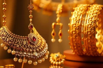 என்னது இது? இப்படியே போனா எப்படி - எதிர்பாராத உச்சத்தில் தங்கம் விலை!