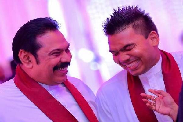 மகிந்த ராஜபக்ச மற்றும் நாமல் ராஜபக்ச-Mahinda Rajapaksa and Namal Rajapaksa மகிந்த ராஜபக்ச மற்றும் நாமல் ராஜபக்ச-Mahinda Rajapaksa and Namal Rajapaksa