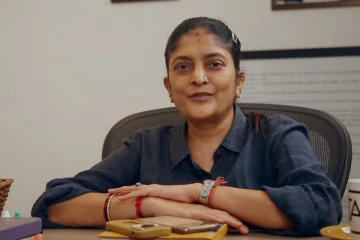 படுகாயம் அடைந்து கையில் பெரிய கட்டுடன் இயக்குனர் சுதா கொங்கரா.. ஷாக்கிங் புகைப்படம்