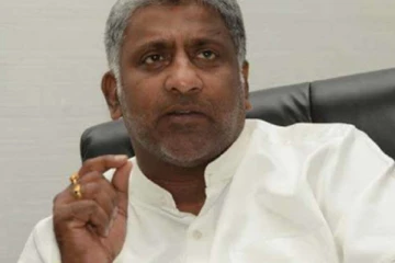 පාසල් ළමයින්ට කඳුළු ගෑස් වැදෙන්න හේතුව ප්‍රසන්න රණතුංග කියයි..