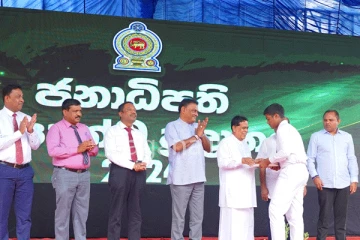 බදුල්ලේ පාසල් සිසුන්ට රජයෙන් මසකට රු. 6000 බැගින් ශිෂ්‍යත්ව ලැබුණු හැටි.