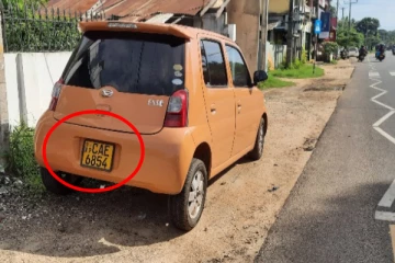 யாழ் தாவடிச் சந்தியில் அநாதரவாக நின்ற கார் யாருடையது? பெண் மாயம்!