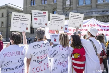 செவிலியர்களுக்கு எதிராக நடவடிக்கை எடுத்து வரும் சுவிஸ் அரசு: எச்சரிக்கும் தொழிலாளர் யூனியன்கள்