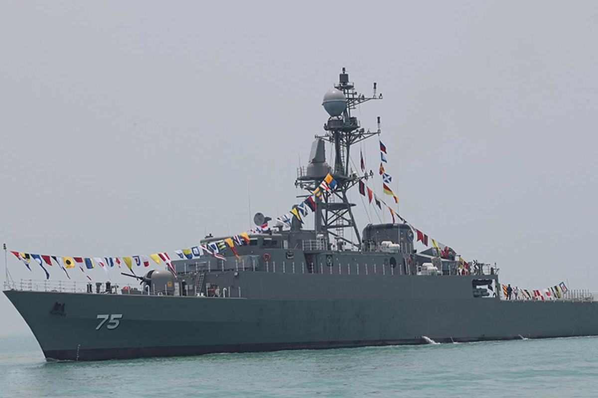 ஹிக்கடுவ கடற்கரையில் கரை ஒதுங்கியுள்ள ஈரானிய கப்பலின் சிதைவுகள் | Us Sub Sinks Iranian Warship Off Sri Lanka Galle