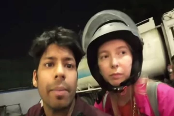 இந்தியா வந்த ரஷ்ய பெண்ணுக்கு பெட்ரோல் பங்கில் நேர்ந்த சம்பவம்.., மன்னிப்பு கேட்க வைத்த நண்பர்