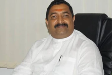 சாப்பாடு இல்லை; வெளிநடப்பு செய்த தமிழ் எம்.பி!