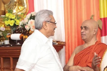 நள்ளிரவில் பிக்குவை சந்திக்க ரகசியமாக சென்ற  ஜனாதிபதி!