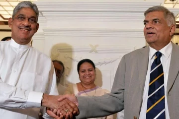 கள்வர்களுடன் சேர மாட்டோம்; பொன்சேகா காட்டம்!