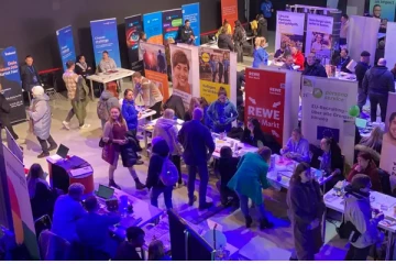 புலம்பெயர்ந்தோருக்காக ஜேர்மனியில் ஒரு பிரம்மாண்ட வேலைவாய்ப்புக் கண்காட்சி