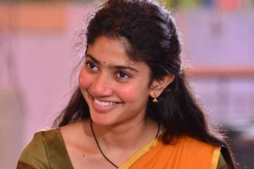 அதிக பருக்களாக இருந்த தனது முகம் பளபளக்க என்ன காரணம்- சாய் பல்லவி சொன்ன சீக்ரெட்