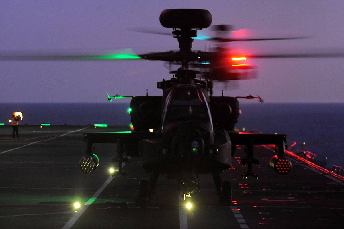 ஹார்முஸ் நீரிணையில் அமெரிக்க விமானப்படை... அடுத்த கட்டத்திற்கு நகரும் ஈரான் போர் | Us Battle To Reopen Hormuz