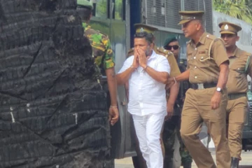 பலத்த பாதுகாப்புக்கு மத்தியில் மட்டக்களப்பு நீதிமன்றத்தில் பிள்ளையான்!