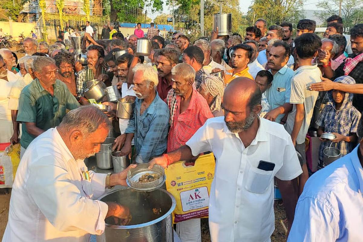 கோவில் திருவிழாவில் ஆண்கள் மட்டுமே பங்கேற்கும் கறி விருந்து- எங்கு தெரியுமா? | 2026Curry Feast Festival Attended By Men In Natham