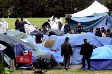 பிரெஞ்சு புலம்பெயர்ந்தோர் முகம் ஒன்றில் கோர சம்பவம்... அதிகாரிகளிடம் சரணடைந்த இளைஞர்