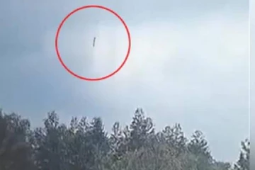 சீனா பயணிகள் விமானம் தலைகீழாக பாய்ந்ததன் மர்மம்: பதைபதைக்க வைக்கும் வீடியோ