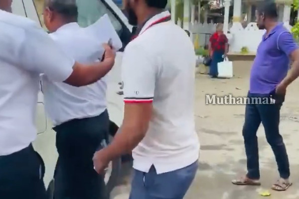 கிண்ணியா பொலிஸ் நிலையத்தில் கடமையாற்றும் பொலிஸ் பரிசோதகர் ஒருவர் கைது! | Police Inspector Arrested On Bribery Charges