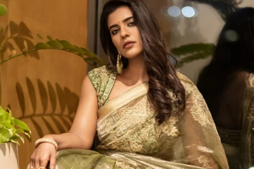 நடிகை ஐஸ்வர்யா ராஜேஷ் ஹோம்லி லுக் போட்டோஷூட்