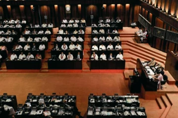 பாதுகாப்பு அமைச்சுக்கான நிதி ஒதுக்கீடு நிறைவேற்றம்! - கூட்டமைப்பு, முன்னணி எதிர்ப்பு