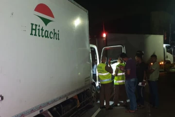 லொறி மீது துப்பாக்கிச் சூடு ; சினிமா பாணியில் அதிரடி காட்டிய பொலிஸார்