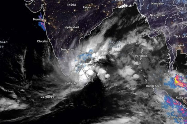 இரணைமடு பகுதியிலுள்ள மக்களிற்கு வெள்ள முன்னெச்சரிக்கை | Heavy Rain And Flood Alert In Northern Province இரணைமடு பகுதியிலுள்ள மக்களிற்கு வெள்ள முன்னெச்சரிக்கை | Heavy Rain And Flood Alert In Northern Province