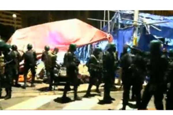 கோட்டா கோ கமவை அடித்து கலைத்த இராணுவம்! | Kota Ko Kama Were Beaten By The Army And Dispersed
