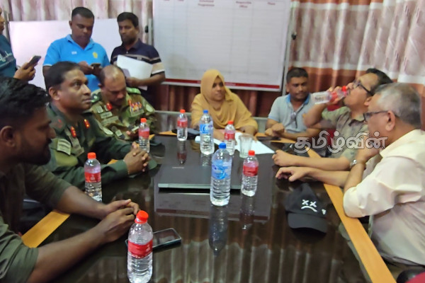 மூதூரில் அனர்த்த நிலைமை சீரமைப்பு - அமைச்சர் சுனில் ஹந்தும்நெத்தி வழங்கியுள்ள உறுதி | Disaster Recovery Muthur Handum Nethi Confirmed மூதூரில் அனர்த்த நிலைமை சீரமைப்பு - அமைச்சர் சுனில் ஹந்தும்நெத்தி வழங்கியுள்ள உறுதி | Disaster Recovery Muthur Handum Nethi Confirmed