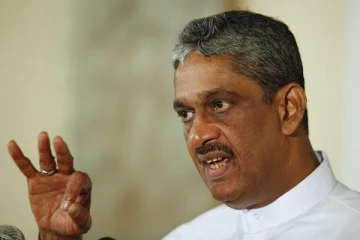 இராணுவ வீரர்களுக்கு வெளிப்படையான தண்டனை: சரத் பொன்சேகா வலியுறுத்து