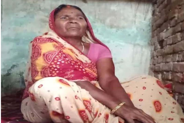 தடுப்பூசி போட சென்ற பெண்... 5 நிமிட இடைவெளியில் நடந்த துயரம் | 2 Vaccines At 5 Minutes Gab In Woman