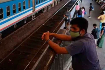 වැඩට ගිහින් එනවනම් මේ ගැනත් දෑනුවත් වෙන්න.. දුම් රිය දෙකක් අවලංගු වෙයි