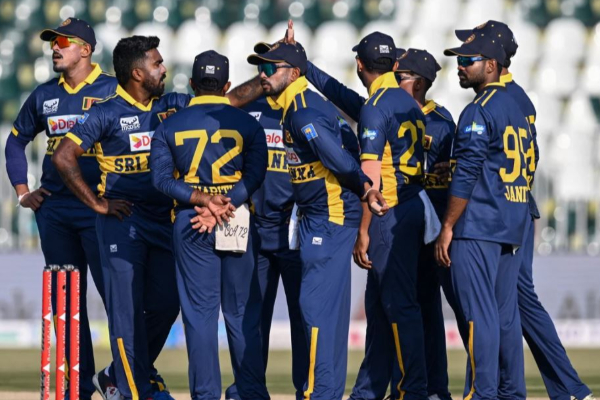 இலங்கை கிரிக்கெட் அணிக்கு முழுப் பாதுகாப்பை அளிக்கும் பாகிஸ்தான் இராணுவ தளபதி | Pakistan Army Security Sri Lankan Cricket Team