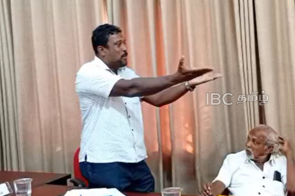 பிரஜா சக்தியால் போர்க்களமான வேலணை பிரதேச சபை : அமைதிகாத்த தவிசாளர் | Praja Shakti Unrest In Velanai Pradeshiya Sabha