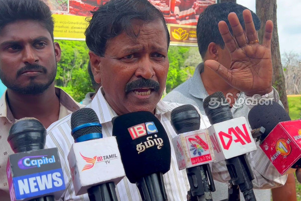 நீதிமன்ற கட்டளையை மீறித் தொடரும் குருந்தூர்மலை கட்டுமானப் பணிகள்: ரவிகரன் கடும் கண்டனம் | Kurundurmalai Construction Defiance Court Orders
