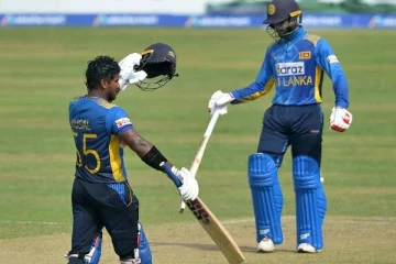 ஓங்கியிருக்கும் இலங்கை அணியின் கை! இங்கிலாந்து கிரிக்கெட் அணியுடன் இன்று மோதல்... ரசிகர்கள் எதிர்பார்ப்பு