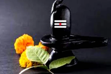 சிவனுக்கு ஏன் வில்வ இலை வைத்து வணங்குகிறோம்?