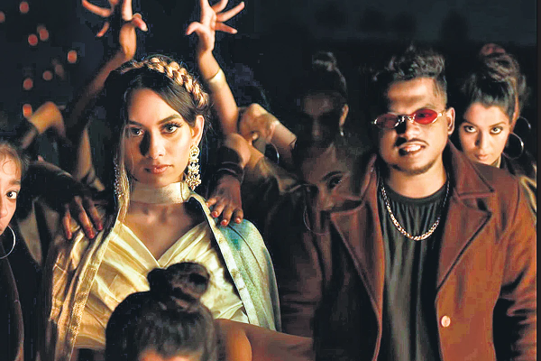 செஸ் ஒலிம்பியாட் தொடக்கவிழாவில் பாடகர் அறிவு புறக்கணிப்பு ! மீண்டும் எழுந்த Enjoy Enjaami பாடல் சர்ச்சை