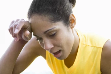 மழை பெய்வதற்கு முன் நமக்கு அதிகமாக வியர்ப்பது ஏன்?