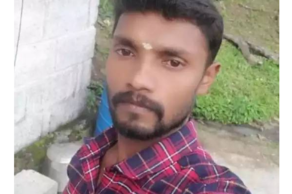 சாப்பிடும்போதே தொண்டையில் சிக்கிய பரோட்டா - பரிதாபமாக உயிரிழந்த இளைஞர்! | Youth Dies After Parotta Got Stuck In Throat