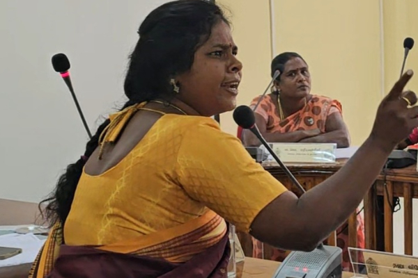 பிரதேச சபையில் வார்த்தைகளால் மோதிக்கொண்ட உறுப்பினர்கள் | Fierce Argument In Manipay Pradeshiya Sabha