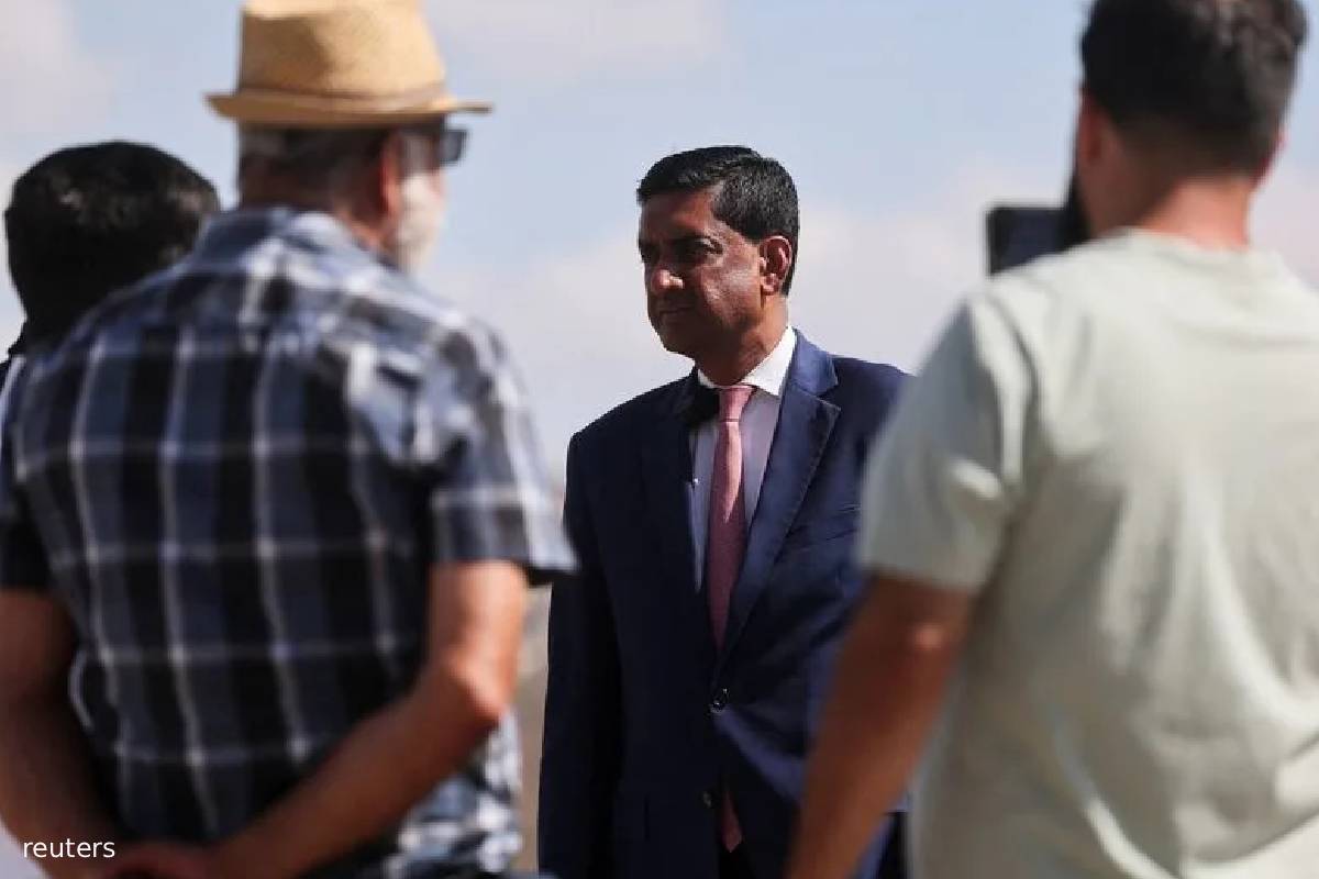 இஸ்ரேலிய மக்களால் ஆயுதங்களுடன் முற்றுகையிடப்பட்ட அமெரிக்க அரசியல்வாதி | Detained By Armed Israeli Settlers இஸ்ரேலிய மக்களால் ஆயுதங்களுடன் முற்றுகையிடப்பட்ட அமெரிக்க அரசியல்வாதி | Detained By Armed Israeli Settlers