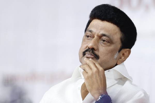 மாணவர்களிடையே சாதி மோதல்களை தடுப்பதற்கு ஒரு நபர் குழுவை நியமித்த தமிழக முதலமைச்சர் | One Man Committee Students Caste Conflicts Stalin
