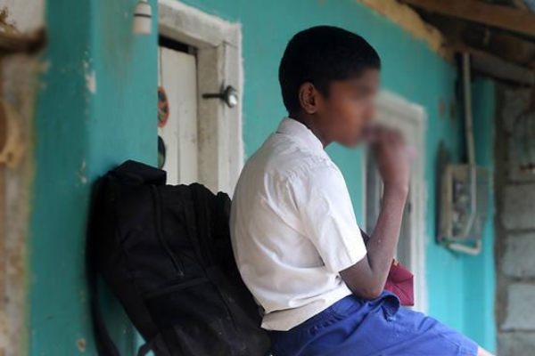 vavuniya teacher hit the student