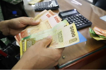 இலங்கை நாணயம் தொடர்பில் பொருளாதார ஆய்வாளர் கடும் எச்சரிக்கை