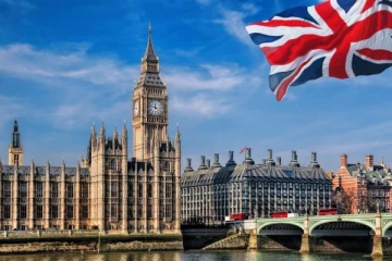 பிரித்தானியா செல்ல கட்டணம் செலுத்த முடியாமல் தவிக்கும் இலங்கையர்கள்