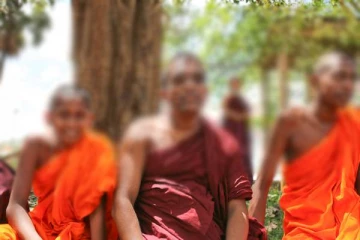 பெண்ணின் மோசமான செயல்:பொலிஸில் முறைப்பாடு செய்த தலைமை பிக்கு