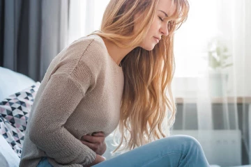 பெண்களை மட்டுமே குறி வைத்து தாக்கும் 5 வகை புற்றுநோய்கள்! இந்த அறிகுறிகள் இருந்தால் உஷாரா இருங்க