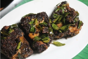 காரசாரமான மீன் மிளகு மசாலா ஓட்டல் ஸ்டைலில் வீட்டில் செய்வது எப்படி?