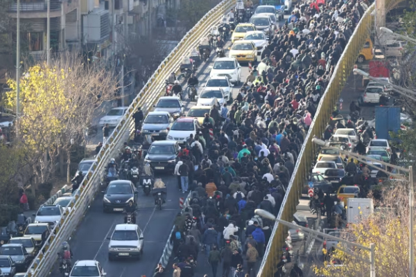 ஈரானில் நாடு தழுவிய அளவில் கிளர்ச்சி - 10 நாட்களில் வெடித்துள்ள போராட்டம் | Major Nationwide Uprising In Iran