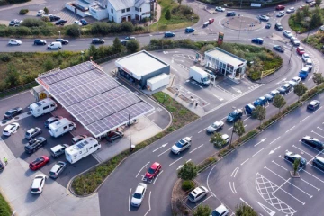 பிரித்தானியாவில் கடுமையான நெருக்கடி! - விசா விதிகளை எளிதாக்கும் அரசாங்கம்